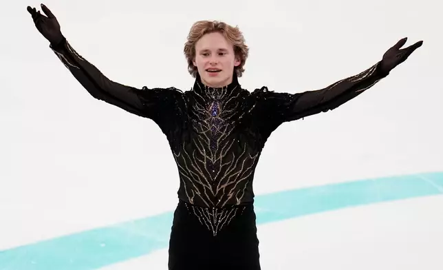 Ilia Malinin competes during the men's free skate competition at the U.S. Figure Skating Championships, Saturday, Jan. 10, 2026, in St. Louis. (AP Photo/Jeff Roberson)