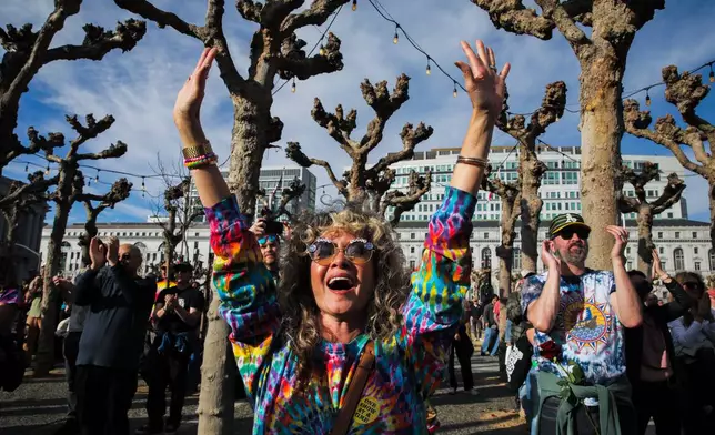 Lee Rice of Palm Desert, Ca. attends a memorial for Grateful Dead band member Bob Weir in San Francisco on Saturday, Jan. 17, 2026. (Yalonda M. James/San Francisco Chronicle via AP)