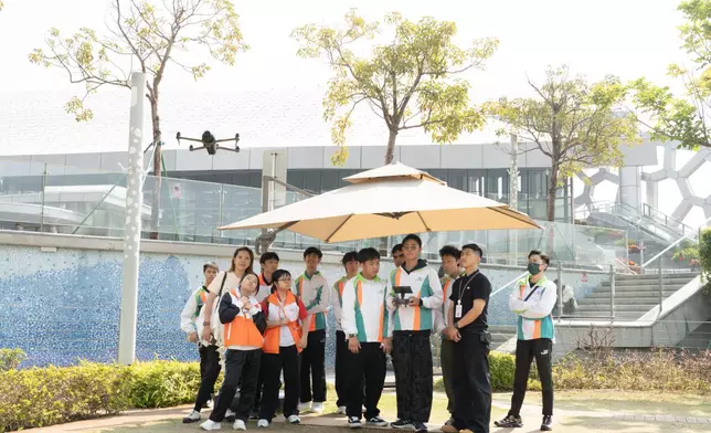 Customs YES organises Shenzhen Qianhai Youth Entrepreneurship Exploration Day  Source: HKSAR Government Press Releases