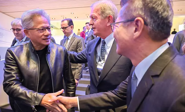 FS promotes Hong Kong's advantages to global leaders in Switzerland (with photos/video) Source: HKSAR Government Press Releases