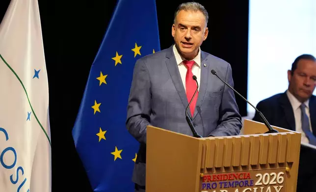 Uruguay's President Yamandu Orsi speaks during a meeting to sign a free trade deal between the European Union and Mercosur in Asuncion, Paraguay, Saturday, Jan. 17, 2026. (AP Photo/Jorge Saenz)