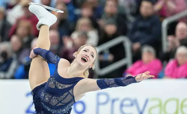 Amber Glenn competes during the women's free skating competition at the U.S. Figure Skating Championships, Friday, Jan. 9, 2026, in St. Louis. (AP Photo/Stephanie Scarbrough)