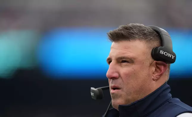 New England Patriots head coach Mike Vrabel looks on during the first half of an NFL football game against the New York Jets, Sunday, Dec. 28, 2025, in East Rutherford, N.J. (AP Photo/Frank Franklin)