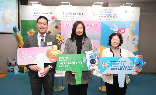 Jenny Koo, HKTDC Deputy Executive Director (centre), Bryant Chan, Chairman of the HKTDC Toys Advisory Committee (left), Judy Cheung and Deputy General Manager of Messe Frankfurt (HK) Ltd (right) joined today’s press conference to present highlights and innovative products from the Toys &amp; Games Fair, Baby Products Fair and Stationery &amp; School Supplies Fair, all of which open next Monday (12 January). Photo source: HKTDC