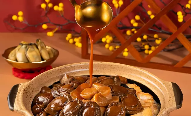 Galaxy Macau presents Poon Choi as a key celebratory dish that symbolises sharing and togetherness during this treasured Chinese New Year season.