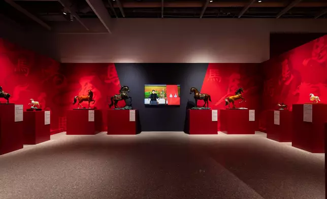 Master Zhu applies casting and shaping methods alongside a colored copper process developed through repeated layers of mineral glazes and high-temperature firing to achieve vivid, saturated colours across the horse’s body.