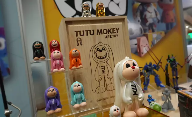 The global retail market for trendy toys and collectibles is experiencing rapid growth. Products including the Duke of Wei Guo figurine, limited-edition TUTU MOKEY collectible figures, the world premiere of the limited-to-1,500 sets Mazinger Z Playing Cards and the debut MOMOLAND dolls will all be showcased at the “Pop &amp; Play” pavilion. Photo source: HKTDC