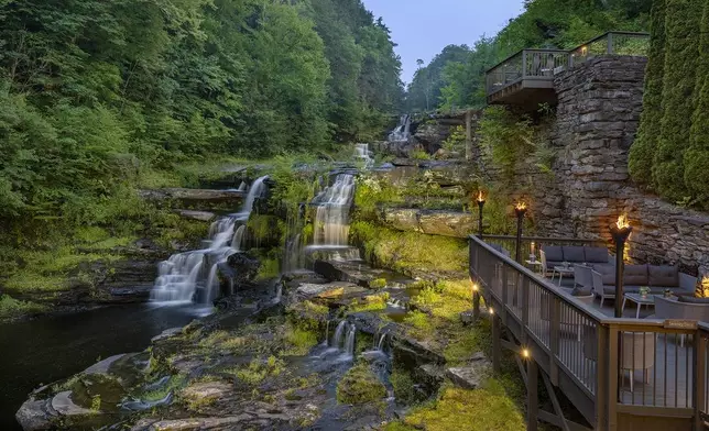 Ledges Hotel (1890) Hawley, Pennsylvania. Credit: Ledges Hotel and Historic Hotels of America.