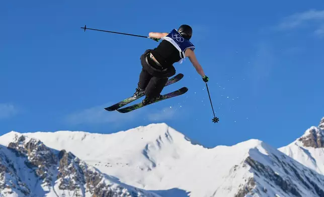 Finland's Kuura Koivisto competes during men's freestyle skiing slopestyle qualifications at the 2026 Winter Olympics, in Livigno, Italy, Saturday, Feb. 7, 2026. (AP Photo/Gregory Bull)