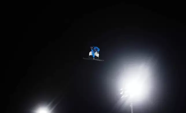 Italy's Ian Matteoli competes in men's snowboard big air qualifications at the 2026 Winter Olympics, in Livigno, Italy, Thursday, Feb. 5, 2026. (AP Photo/Lindsey Wasson)