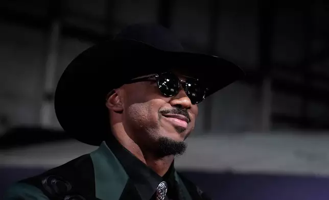 Cleveland Browns' Myles Garrett arrives for football's NFL Honors award show in San Francisco, Thursday, Feb. 5, 2026. (AP Photo/Brynn Anderson)