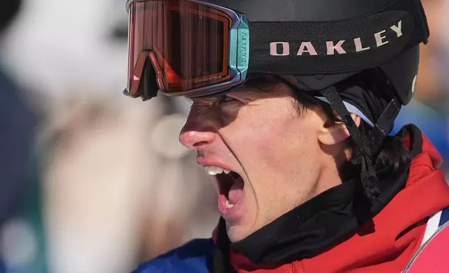 Canada's Mark McMorris reacts during the men's snowboarding slopestyle qualifications at the 2026 Winter Olympics, in Livigno, Italy, Sunday, Feb. 15, 2026. (AP Photo/Lindsey Wasson)
