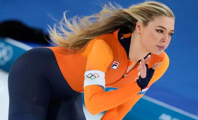 Jutta Leerdam of the Netherlands took a silver medal in the women's 500 meters speedskating race at the 2026 Winter Olympics, in Milan, Italy, Sunday, Feb. 15, 2026. (AP Photo/Luca Bruno)