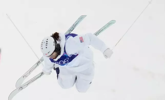 United States' Jaelin Kauf competes in the women's freestyle skiing dual moguls finals at the 2026 Winter Olympics, in Livigno, Italy, Saturday, Feb. 14, 2026. (AP Photo/Abbie Parr)