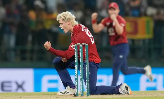 England's Jacob Bethell celebrates the wicket of Sri Lanka's Dushmantha Chameera during the third T20 cricket match between England and Sri Lanka in Pallekele, Sri Lanka, Tuesday, Feb, 3. 2026. (AP Photo/Eranga Jayawardena)