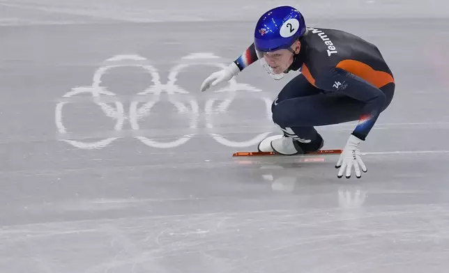 Xandra Velzeboer of the Netherlands competes during the short track speed skating women's 500m at the 2026 Winter Olympics, in Milan, Italy, Thursday, Feb. 12, 2026. (AP Photo/Stephanie Scarbrough)