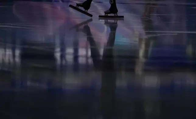 Xandra Velzeboer of the Netherlands competes during the short track speed skating women's 500m at the 2026 Winter Olympics, in Milan, Italy, Thursday, Feb. 12, 2026. (AP Photo/Natacha Pisarenko)