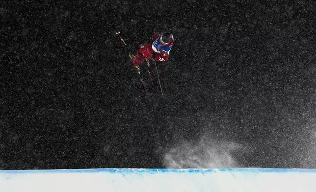 Canada's Megan Oldham competes during the women's freestyle skiing big air finals at the 2026 Winter Olympics, in Livigno, Italy, Monday, Feb. 16, 2026. (AP Photo/Abbie Parr)