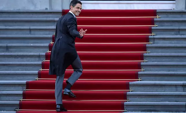 Rob Jetten,leader of the Democrats 66, D66, arrives to be sworn in as prime minister by King Willem-Alexander at Royal Palace Huis ten Bosch in The Hague, Netherlands, Monday, Feb. 23, 2026. (AP Photo/Peter Dejong)