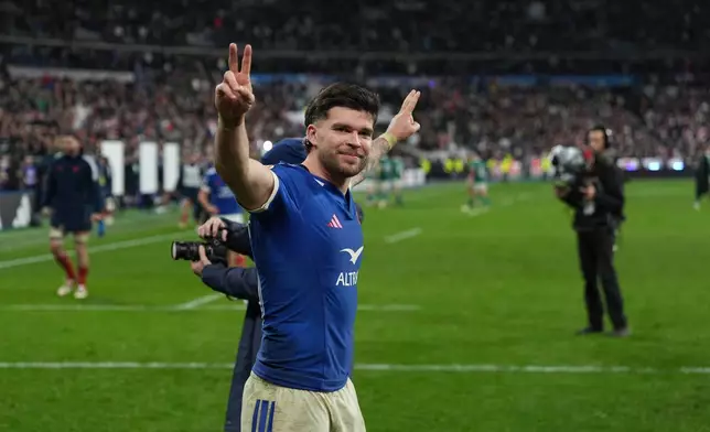 France's Matthieu Jalibert celebrates after the Six Nations rugby match between France and Ireland in Paris, Thursday, Feb. 5, 2026. (AP Photo/Thibault Camus)