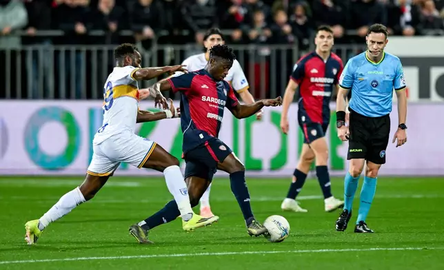 Cagliari's Ibrahim Sulemana Kakari in action during the Serie A soccer match between Cagliari Calcio and Lecce in Cagliari, Italy, Monday, Feb. 16, 2026. (Gianluca Zuddas/LaPresse via AP)