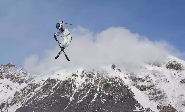 China's Eileen Gu practices during a freestyle skiing slopestyle training session at the 2026 Winter Olympics, in Livigno, Italy, Thursday, Feb. 5, 2026. (AP Photo/Lindsey Wasson)