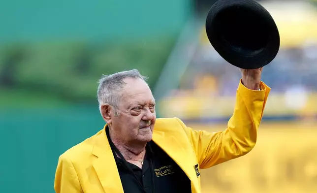 FILE - Former Pittsburgh Pirates relief pitcher Elroy Face acknowledges the crowd during a ceremony for players that are part of the team's Hall of Fame class before a baseball game against the Chicago Cubs in Pittsburgh, Aug. 26, 2023. (AP Photo/Matt Freed, File)