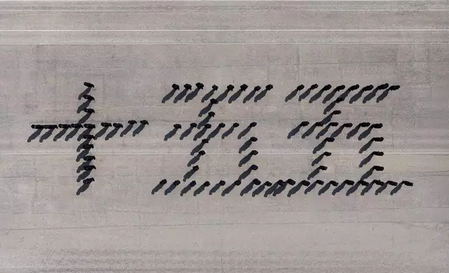 Commissioner of Customs and Excise reviews Hong Kong Customs passing-out parade  Source: HKSAR Government Press Releases