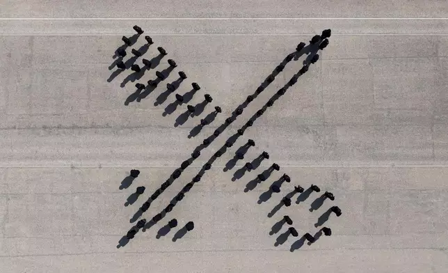 Commissioner of Customs and Excise reviews Hong Kong Customs passing-out parade  Source: HKSAR Government Press Releases