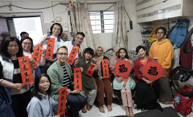 Principal Officials of HKSAR Government continue year-end household visits across 18 districts  Source: HKSAR Government Press Releases