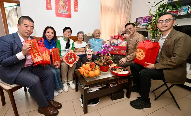 Principal Officials of HKSAR Government conclude year-end household visits for four consecutive days across 18 districts  Source: HKSAR Government Press Releases