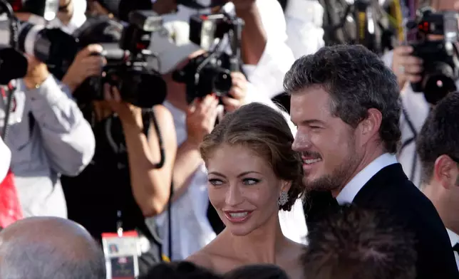 FILE - Eric Dane and Rebecca Gayheart arrive at the 59th Primetime Emmy Awards at the Shrine Auditorium, Sept. 16, 2007, in Los Angeles. (AP Photo/Kevork Djansezian, File)