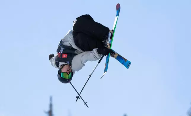 FILE - Hunter Hess, of the United States, executes a trick in the halfpipe finals during the World Cup U.S. Grand Prix freestyle skiing event in Copper Mountain, Colo., Dec. 17, 2022. (AP Photo/Hugh Carey, File)
