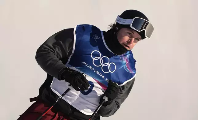 Canada's Evan McEachran reacts during men's freestyle skiing slopestyle qualifications at the 2026 Winter Olympics, in Livigno, Italy, Saturday, Feb. 7, 2026. (AP Photo/Lindsey Wasson)