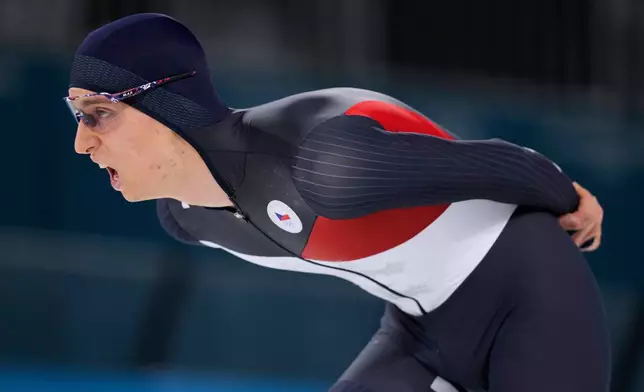 Metodej Jilek of Czechia competes to win the gold medal in the men's 10,000 meters speedskating race at the 2026 Winter Olympics, in Milan, Italy, Friday, Feb. 13, 2026. (AP Photo/Luca Bruno)