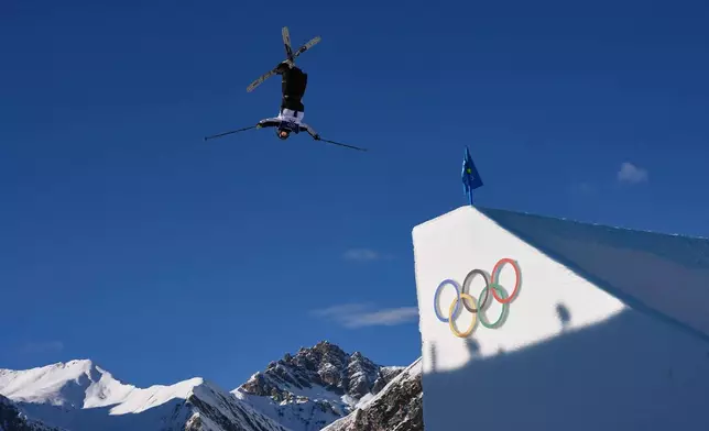 New Zealand's Lucas Ball competes during men's freestyle skiing slopestyle qualifications at the 2026 Winter Olympics, in Livigno, Italy, Saturday, Feb. 7, 2026. (AP Photo/Gregory Bull)