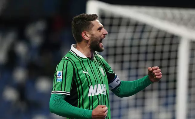 Sassuolo's Domenico Berardi celebrates scoring his second goal during the Serie A soccer match between Sassuolo and Verona in Reggio Emilia, Italy, Friday Feb. 20, 2026. (Gianni Santandrea/LaPresse via AP)