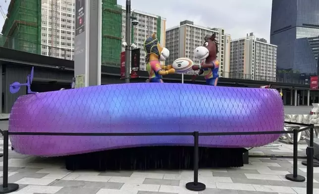 The mini float of Hong Kong Tourism Board