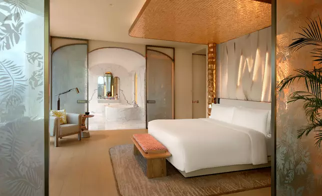 Capella at Galaxy Macau delivers a rare combination of grandeur, serenity and exclusivity.