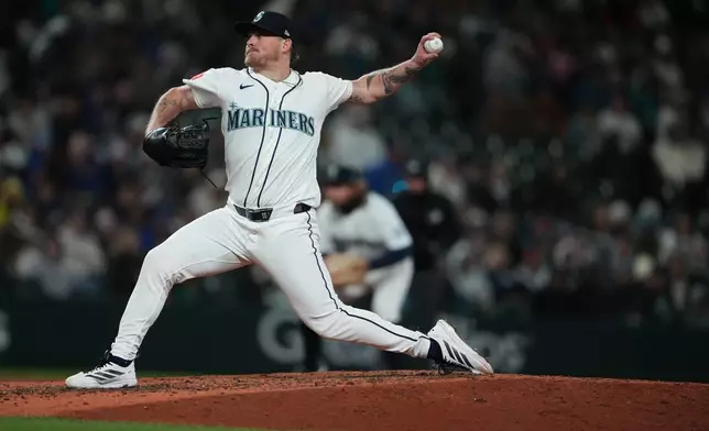 Seattle Mariners relief pitcher Gabe Speier throws against the New York Yankees during the eighth inning of a baseball game, Monday, March 30, 2026, in Seattle. (AP Photo/Lindsey Wasson)