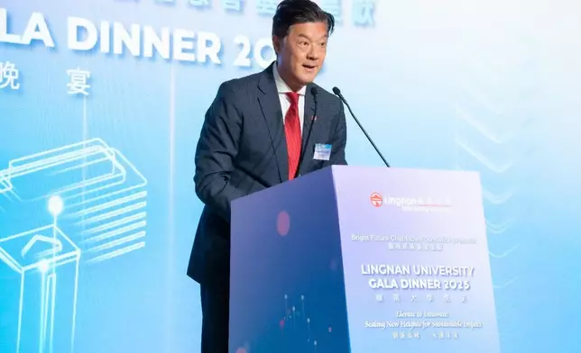 The Honourable Andrew Yao gives his welcoming remarks and expresses sincere gratitude to supporters.