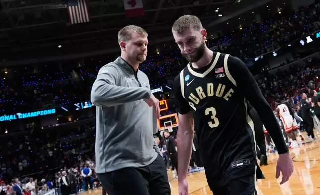 Purdue guard Braden Smith (3) walks off the court after a loss to Arizona in the Elite Eight of the NCAA college basketball tournament, Saturday, March 28, 2026, in San Jose, Calif. (AP Photo/Godofredo A. Vásquez)
