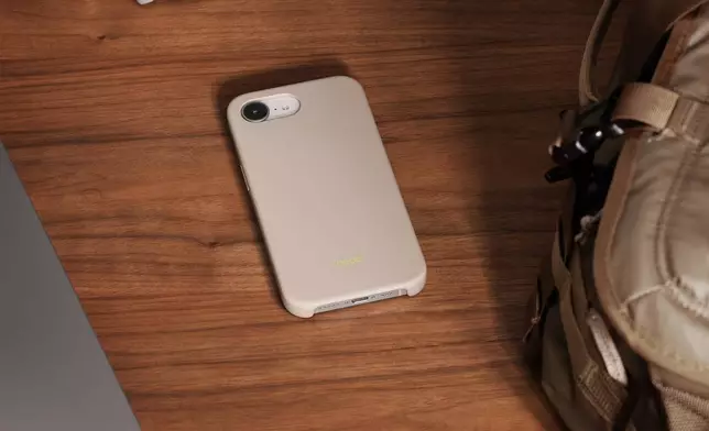 Beats iPhone 17e Case with MagSafe in Lime Stone