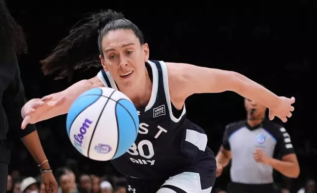 Mist BC wing Breanna Stewart (30) chases down a loose ball during the second half of a semifinal in an Unrivaled 3-on-3 basketball game against Breeze BC, Monday, March 2, 2026, in New York. (AP Photo/Frank Franklin II)