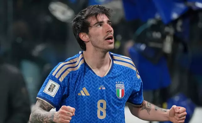 Italy's Sandro Tonali celebrates after scoring his side's first goal during the World Cup qualifying play-off soccer match between Italy and Northern Ireland, in Bergamo, Italy, Thursday, March 26, 2026. (AP Photo/Antonio Calanni)