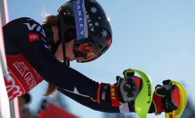 United States' Mikaela Shiffrin prepares to start, during an alpine ski, women's World Cup slalom, in Are, Sweden, Sunday, March 15, 2026. (AP Photo/Gabriele Facciotti)