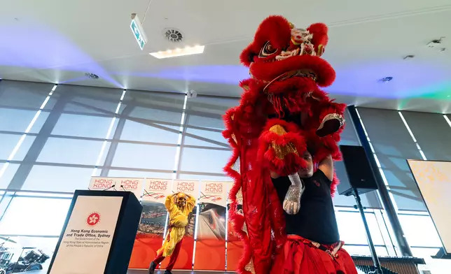 Sydney ETO holds Chinese New Year reception in Adelaide to celebrate Year of Horse and promote Hong Kong's artistic talent  Source: HKSAR Government Press Releases