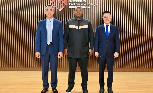 Civil Service College organises sixth seminar in Executive Series on Brokering North and South: China in a Multipolar World  Source: HKSAR Government Press Releases