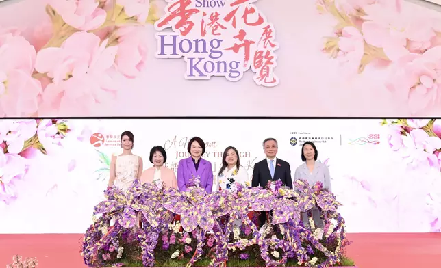 The annual Hong Kong Flower Show extravaganza opened at Victoria Park today (March 20) with some 400 000 flowers on display, including about 40 000 stocks, this year's theme flower, and "A Fragrant Journey through Hong Kong" as the main theme. Photo shows (from left) Miss Hong Kong 2018, Miss Hera Chan; the Permanent Secretary for Culture, Sports and Tourism, Ms Vivian Sum; the President of the Legislative Council, Dr Starry Lee; the Secretary for Culture, Sports and Tourism, Miss Rosanna Law; Steward of the Hong Kong Jockey Club Mr Philip Lo; and the Director of Leisure and Cultural Services, Ms Manda Chan, at the opening ceremony. Source: HKSAR Government Press Releases