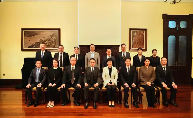 Commissioner of Customs and Excise attends review meeting with Guangdong Customs and launching ceremony of Guangxi-Guangdong-Hong Kong Single E-lock Scheme  Source: HKSAR Government Press Releases